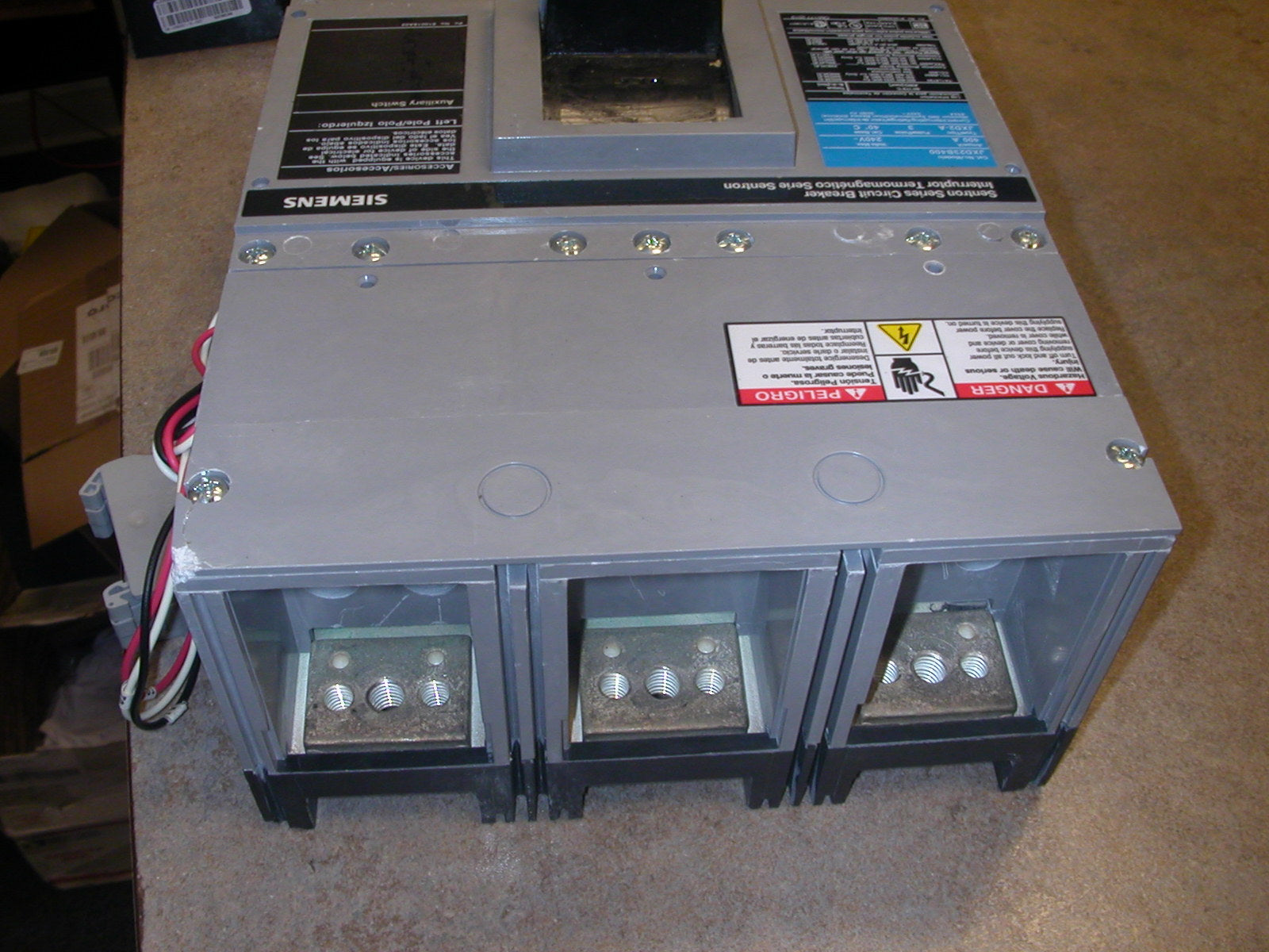 Siemens 3 phase 240 Volt 400 Amp circuit breaker